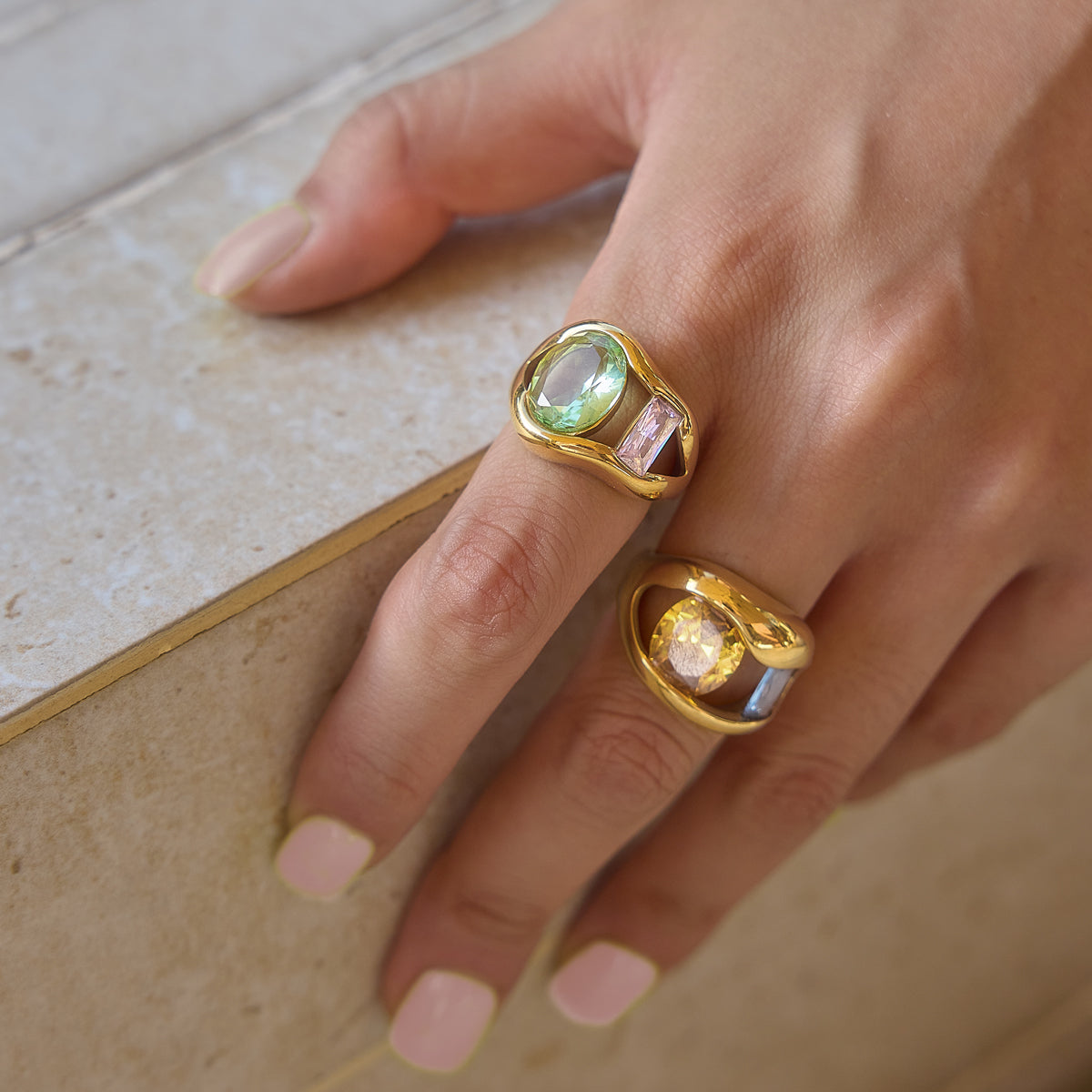 Ladies' Style - Classic Style / 18K Gold Stainless Steel + Zirconium / Yellow and Blue Zirconium Wide Face Hollowed-out Large Zirconium Opening Ring